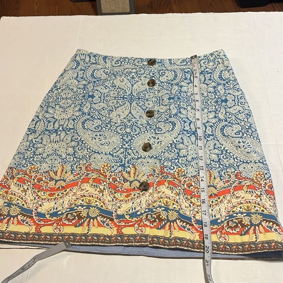 Lands end-6P-paisley pattern, button front, side pockets, belt loops, skirt. - Picture 10 of 10